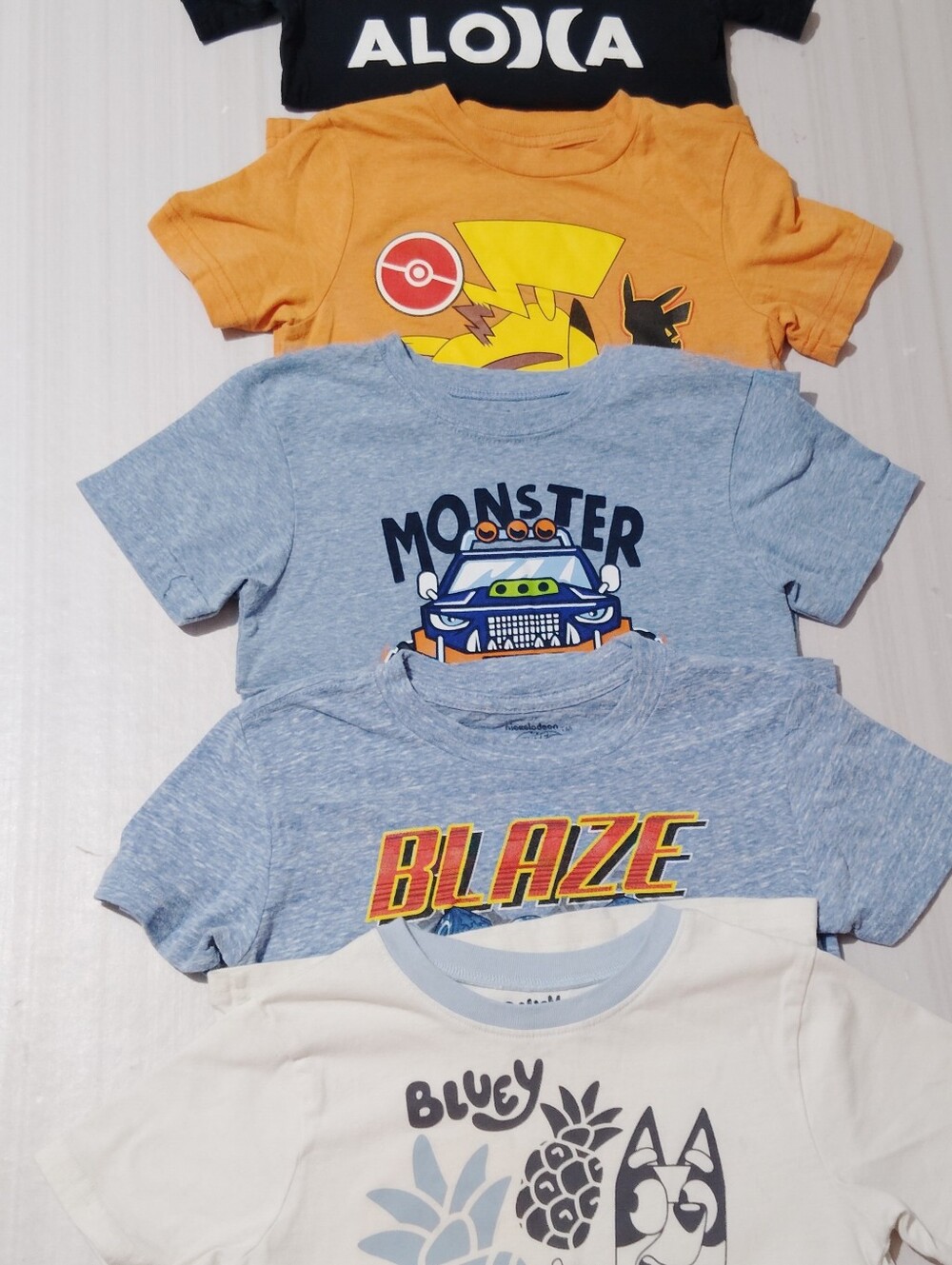 5 Piece Boy's T- Sirt Lot : Hurley, Pokemon, Blaze, Bluey Size 5